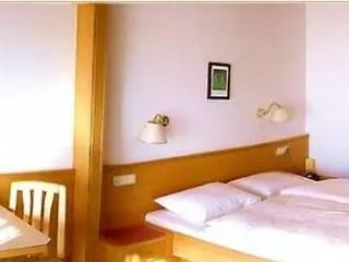 Huberhof 3*