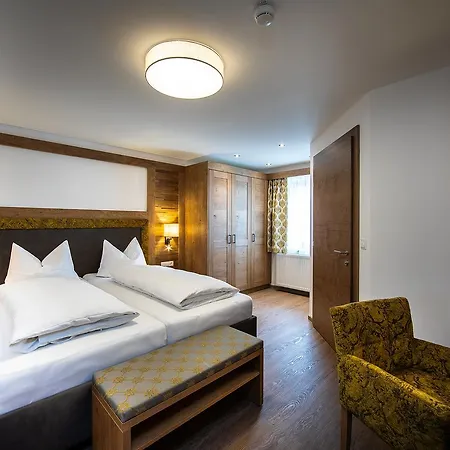 Hotel Huberhof