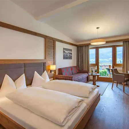 Отель Huberhof Рум